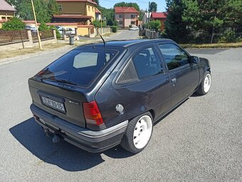 Opel Kadett 1.8 Frisco - 2