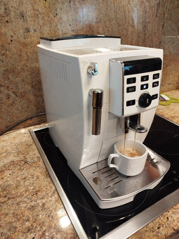 Automatický kávovar DeLonghi Magnifica S ECAM 13.123.W - 2
