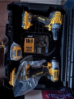 DeWALT Sada AKU šroubovák a rázový utahovák - 2
