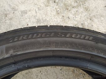 Letní pneu Bridgestone 235/40 R19 - 2