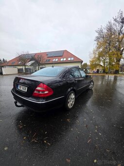 Mercedes-Benz E-Class W211 Avantgarde 3.2 CDI (2003) - 2