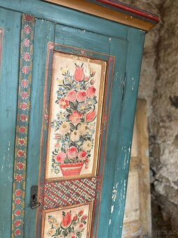 Stará skříň starožitná malovaná - 2