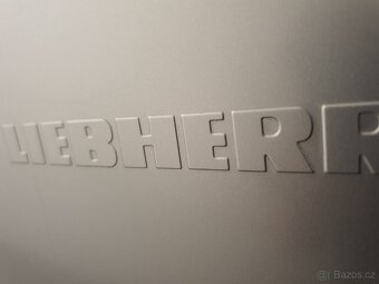 lednice LIEBHERR  A+ s mrazákem dole - 2