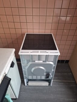 Elektronický sporák Mora - 2