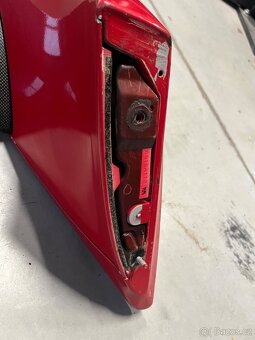 Mitsubishi Lancer Evo 9 kridlo - 2