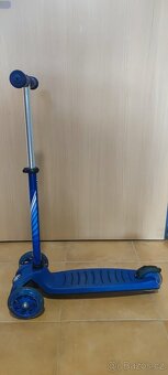 Playtive Dětská trojkoloběžka s LED kolečky - 2