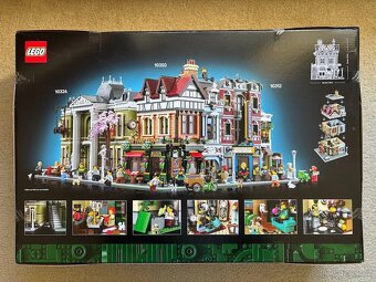 LEGO 10350 Icons Tudor Corner - 2