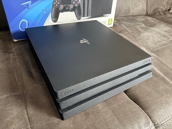 Playstation 4 PRO 1Tb - 2
