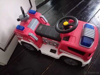 Hasičské auto elektrické - 2
