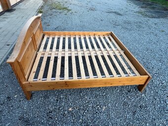 Postel velká z masivu. - 2