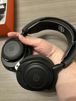 Herní sluchátka SteelSeries Arctis Nova 7 Gen 2 Black - 2