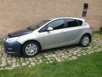 Opel Astra J 1.6 16v 85kw - 2