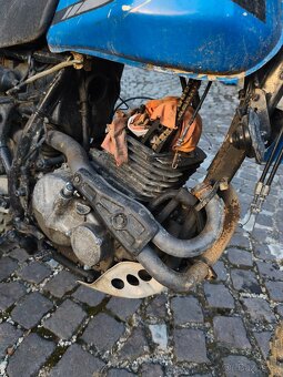 Suzuki DR 600 bez tp - 2