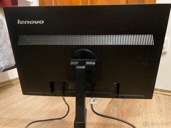 Monitory Lenovo ThinkVision 22” - 2