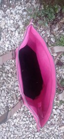 Růžová kabelka - 2