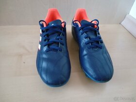 Chlapecká fotbalová obuv Adidas, vel.42_1 - 2
