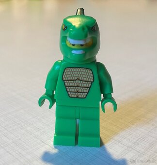 Lego col070 Lizard man 5. série sběratelských minifigurek - 2