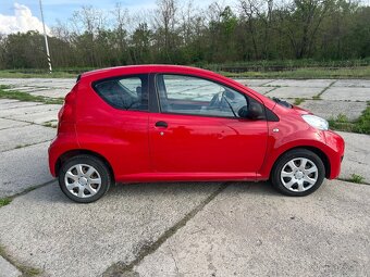 Peugeot 107 1.0i - 2