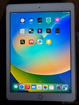 iPad 5. Generace 128GB Wi-Fi Gold (2017) - 2
