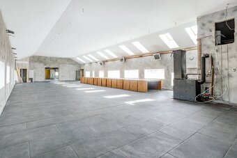 Prodej komerční stavby- sklad, showroom, kanceláře, byty, 83 - 2