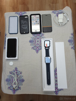 iPhone 2020 SE 256 GB + Apple Watch 3 + Příslušenství - 2
