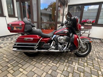 Harley-Davidson FLHTCU Ultra Classic Electra Glide - 2