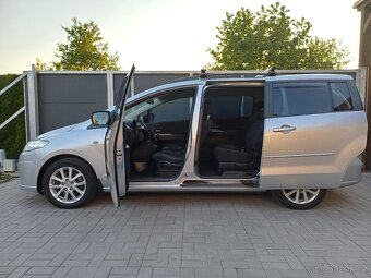 Naftová Mazda 5....7místné - 2