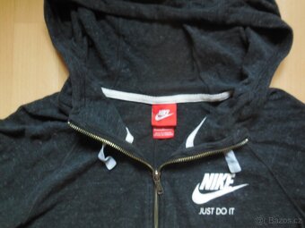 dámská NIKE tm.šedá mikina zip kapuce nápis melír slabá M-L - 2