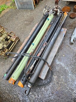 PRODÁM: velká Hydraulické pístnice, válce, píst - 2