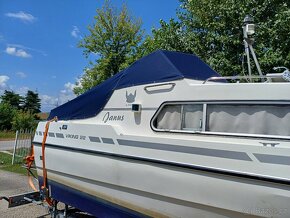 Kajutová loď Viking 22 6,7x2,4m motor150mth vozík 2,7t - 2