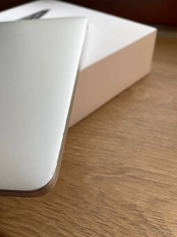 Apple MacBook Pro 13" (Mid-2017, A1708) – 256 GB SSD - 2