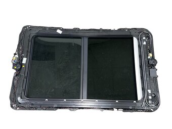 Panoramatické střešní okno 3G9877041B Škoda Superb 3 kombi - 2