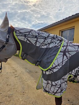 Deka síťovaná Horseware CamoFly s odnímatelným krkem - 2