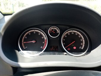 Opel Corsa D, 1.2 59 KW, 84300 km - 2