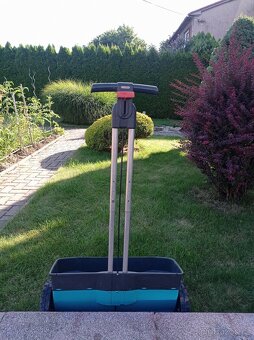 Univerzální sypací vozík Gardena - 2