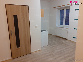 Pronájem bytu 2+kk se zahradou, Dvůr Králové nad Labem - 2