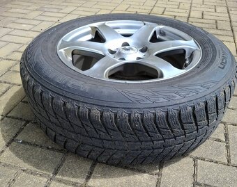 Toyota RAV4 - ráfky s pneu 225/65 R17 - 2