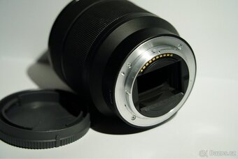 Sony FE 28–70 mm f/3.5–5.6 OSS – perfektní stav - 2