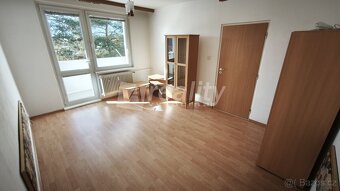 Pronájem bytu 1+1 s lodžií, Náměšť nad Oslavou, ev.č. 02221 - 2