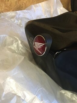 Honda CB 1000 R nádrž - 2