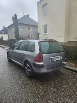 Peugeot 307 2.0hdi 66kw rok 2003 nová stk,zimní pneu,tažné - 2