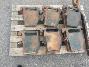 Závaží zetor kanystry   kompletní sada 10 kusů - 2