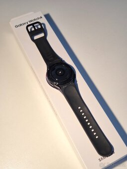 Samsung Galaxy Watch 4 - 40mm, černé, unisex - 2