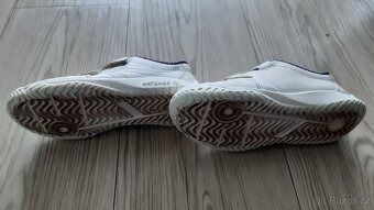 Dětské sálové boty, vel cca 29 - 2