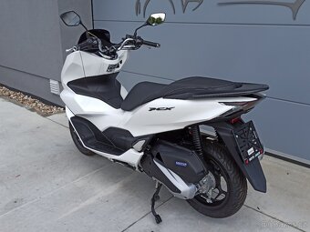HONDA PCX 125 CZ 1.MAJITEL DPH NOVÝ - 2