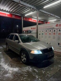 Škoda Octavia 2 SCOUT 2.0TDI 4x4|VÝBAVA|STK - 2