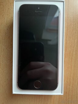iPhone SE (2016) 32GB - Space Gray - Nová baterie a LCD - 2