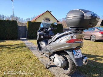 Suzuki Burgman 400 - 2