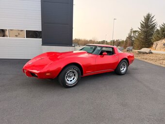 Chevrolet corvette C3 370koní - 2