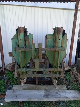 Prodám sazeč na brambory - 2